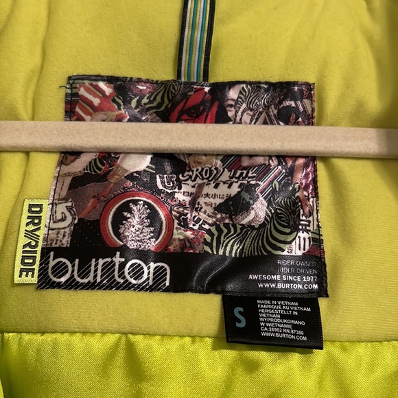 RARE! BURTON Snowboarding jacket. Size S - Picture 2 of 10